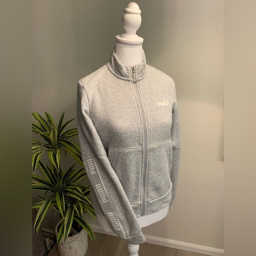 Puma Heather Gray sweatshirt with zipper in front